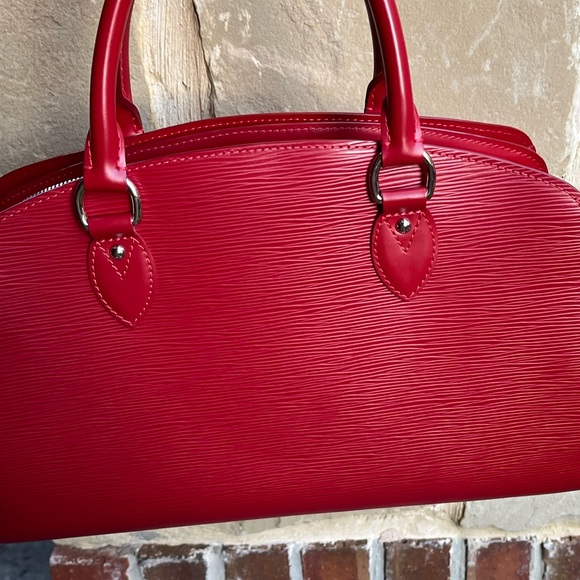 Louis Vuitton red epi leather pont neuf PM handbag preowned condition - Picture 7 of 17